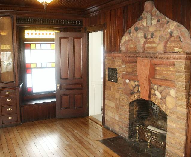 Doctor's wing - fireplace